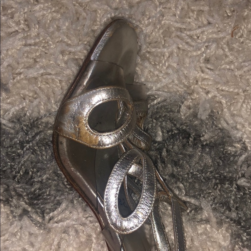 CHRISTIAN LOUBOUTIN Silver Heels - Picture 7 of 13